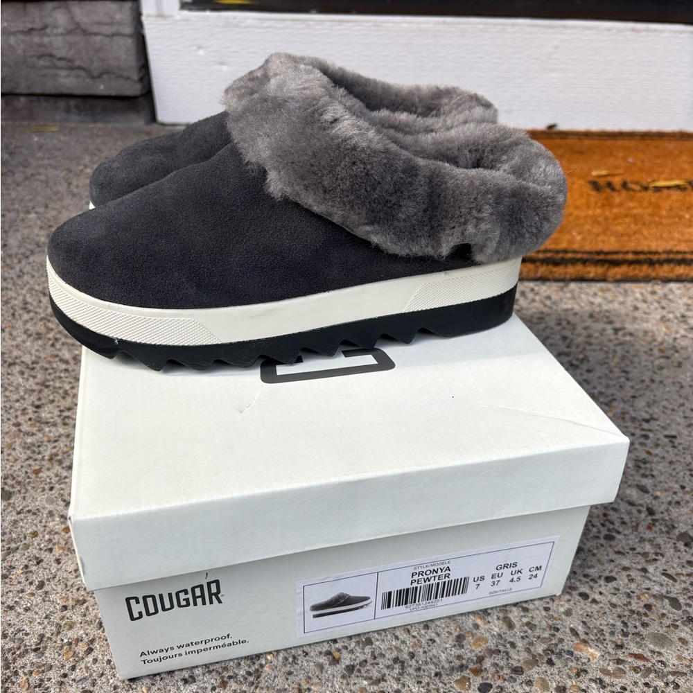 Cougar Women's Gray Waterproof Slides